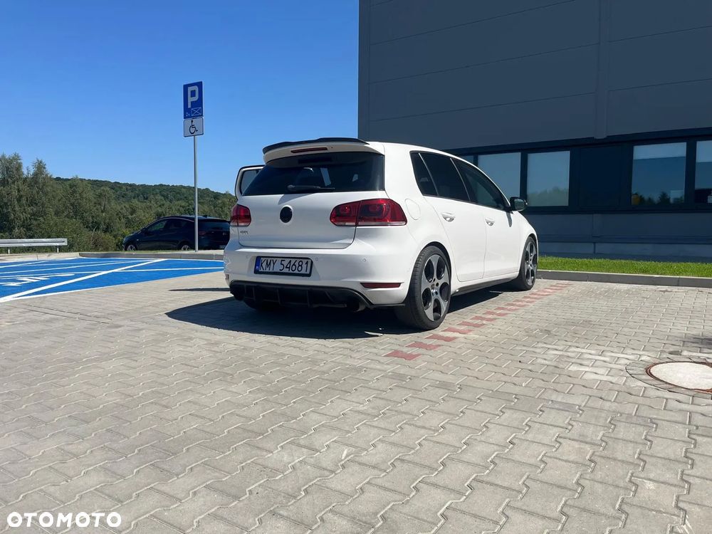 Volkswagen Golf VI 2.0 TSI GTI - 3