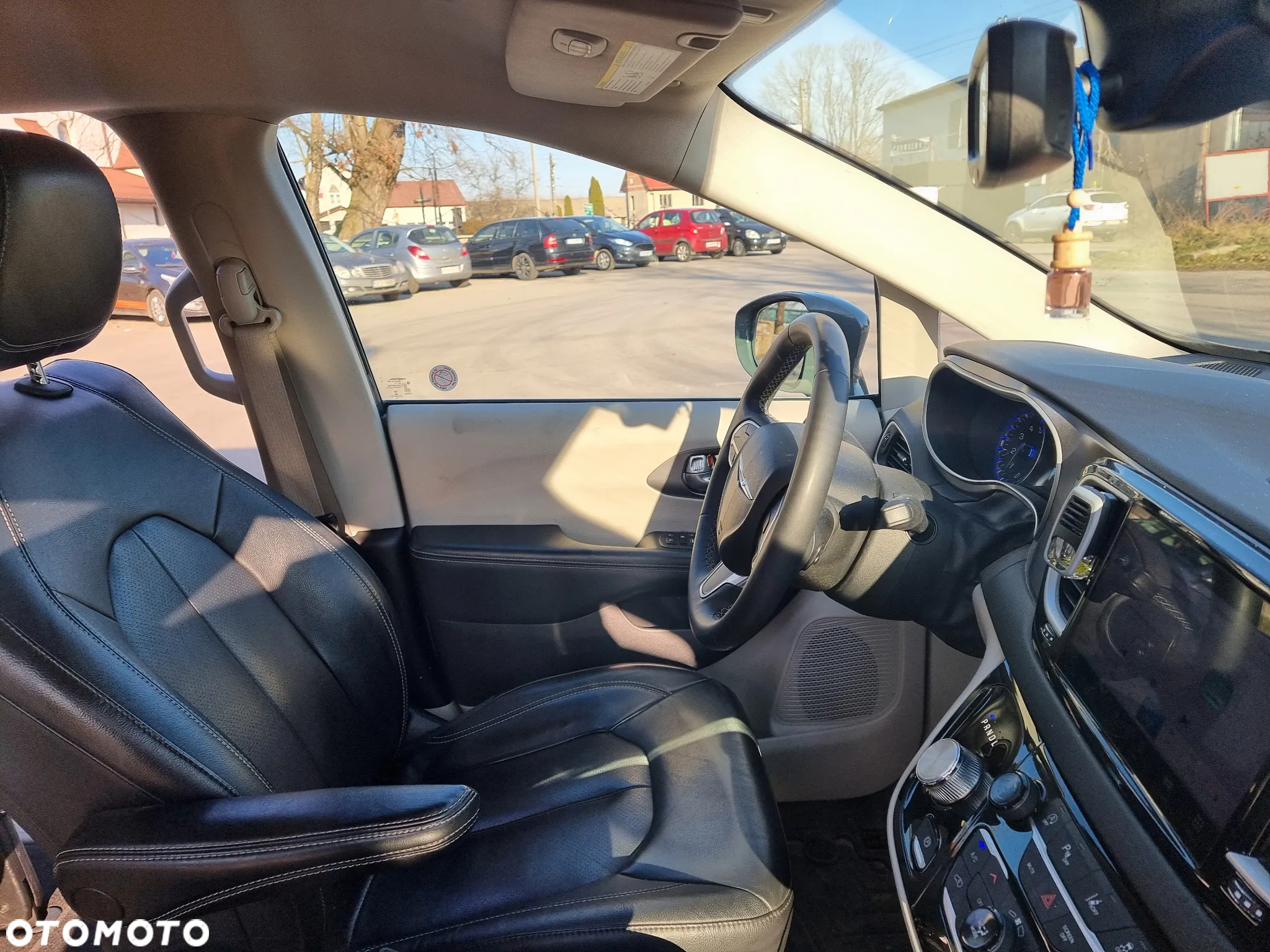 Chrysler Pacifica - 18