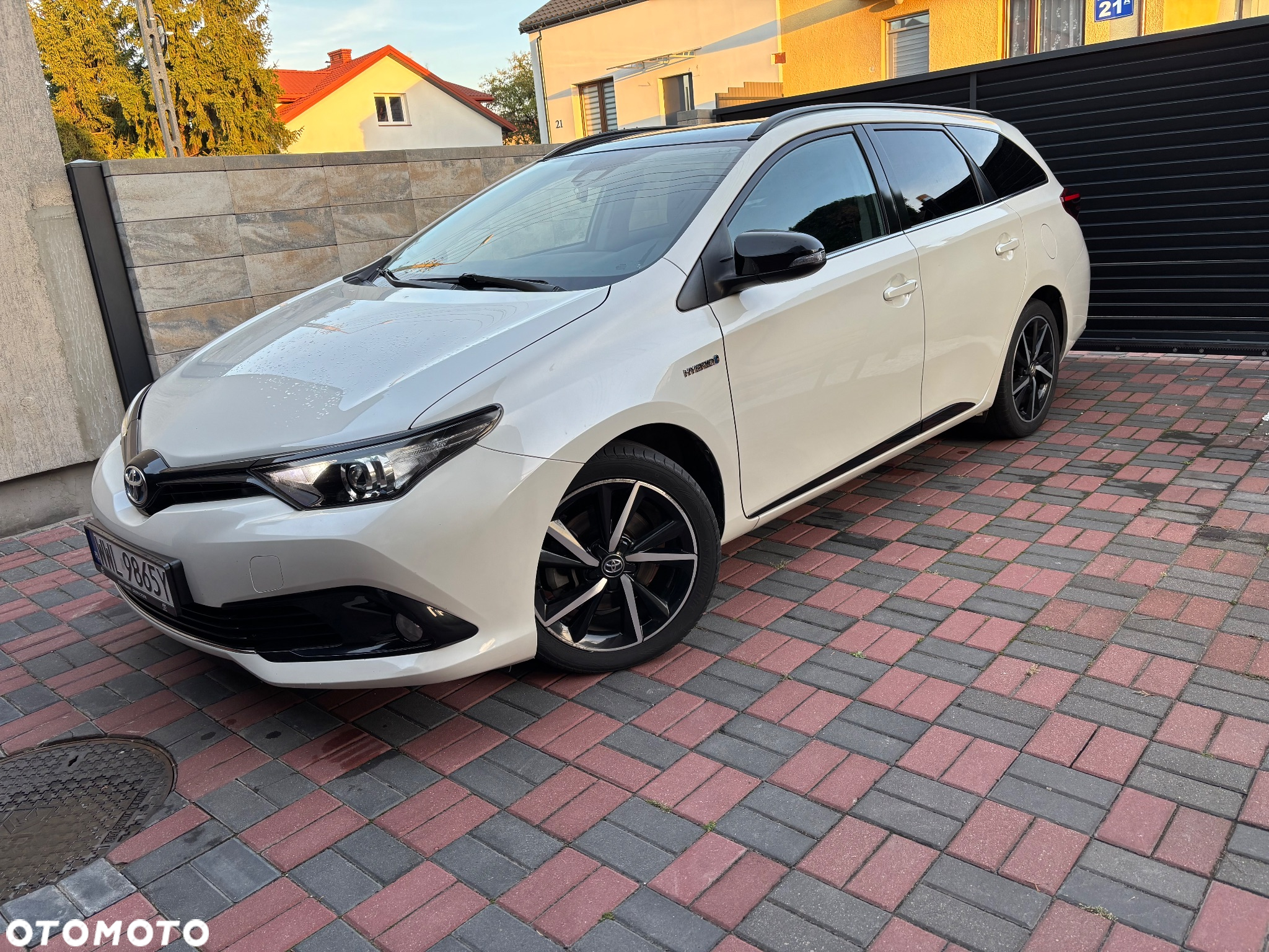 Toyota Auris Hybrid 135 Selection - 5