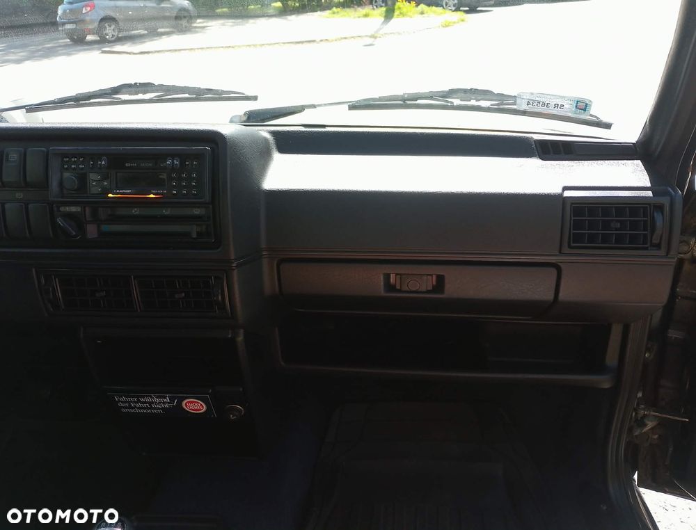 Volkswagen Golf 1.6 CL - 33