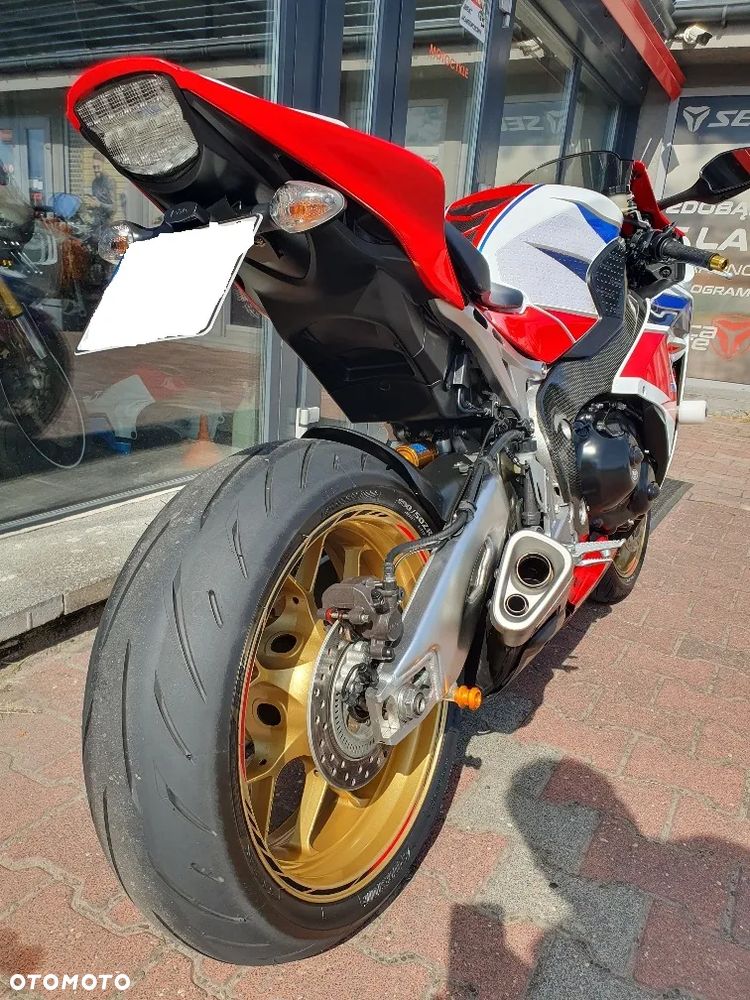 Honda CBR - 32