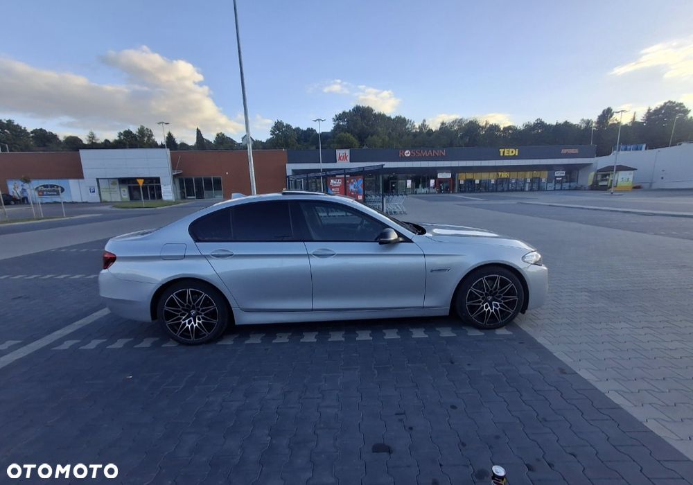 BMW Seria 5 535i xDrive - 4