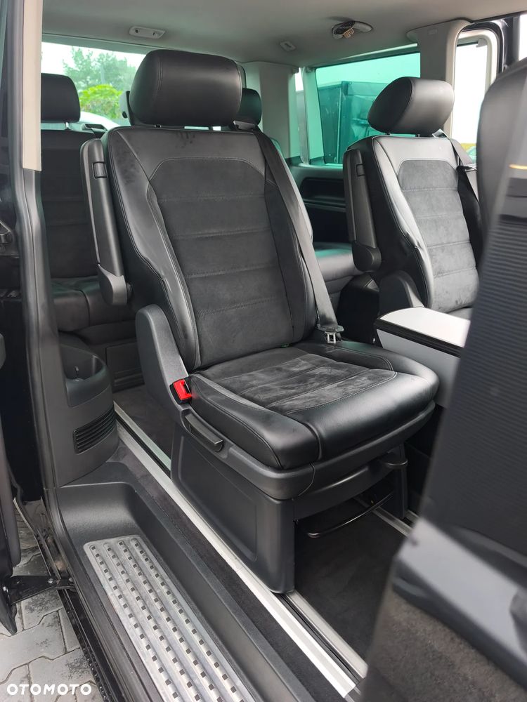 Volkswagen Multivan - 31