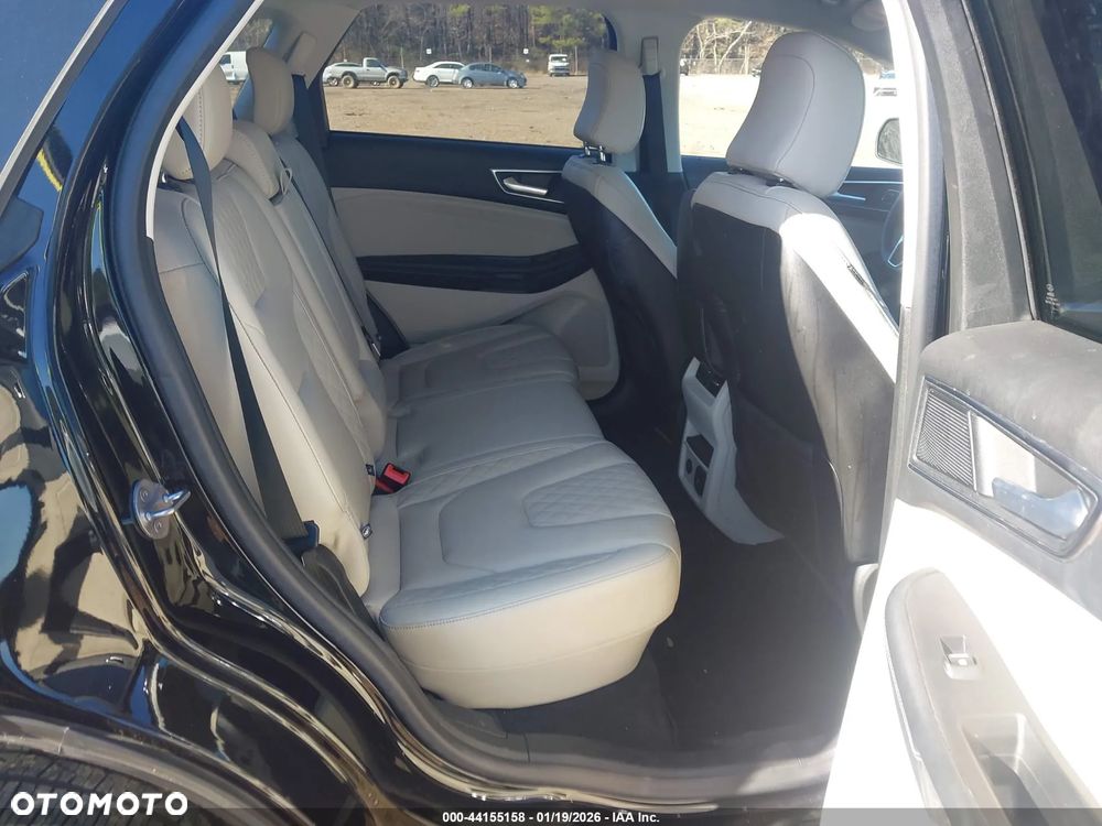 Ford Edge - 13