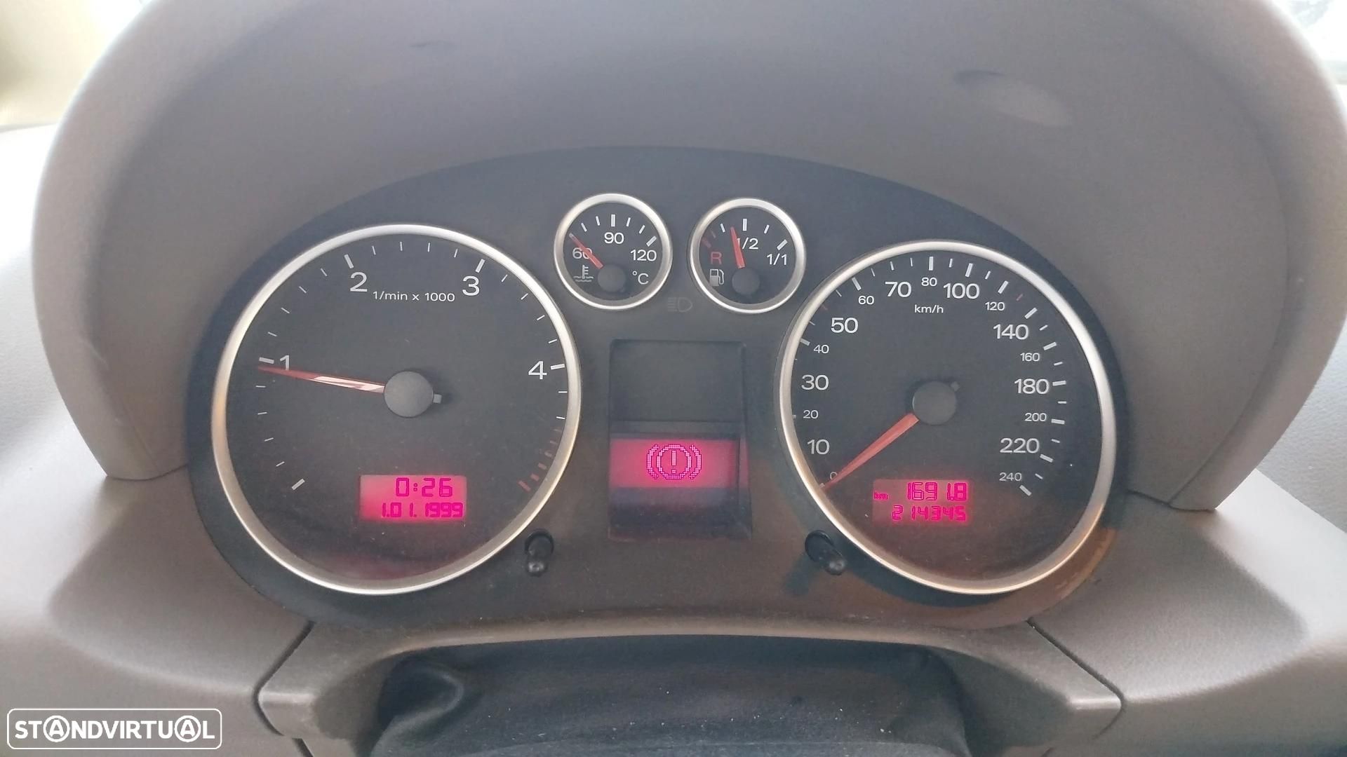 Quadrante / painel de instrumentos AUDI A2 (8Z0) - 1