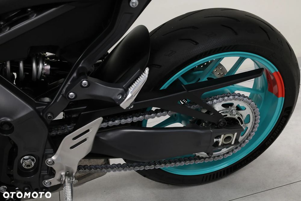 Yamaha MT - 40