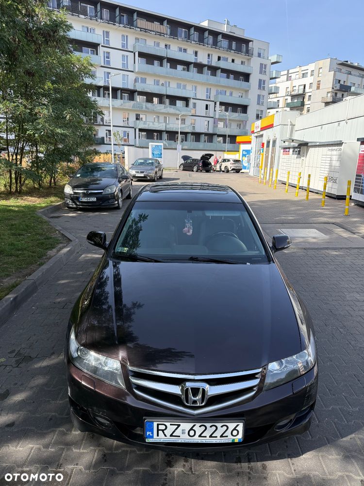 Honda Accord - 1