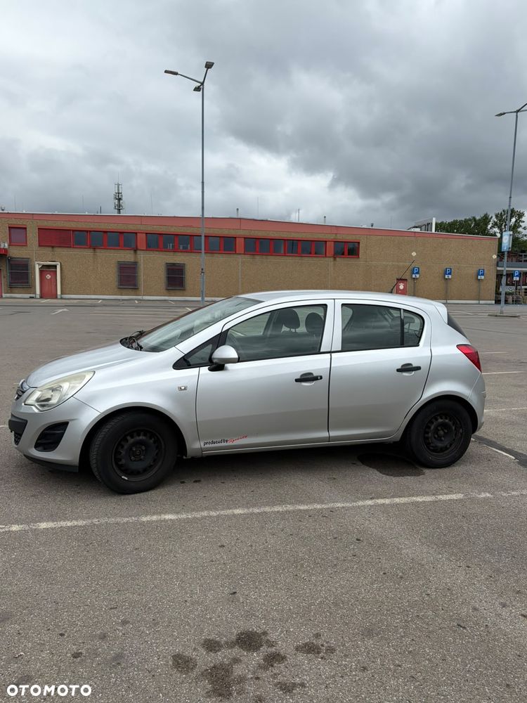 Opel Corsa 1.2 16V Essentia - 14