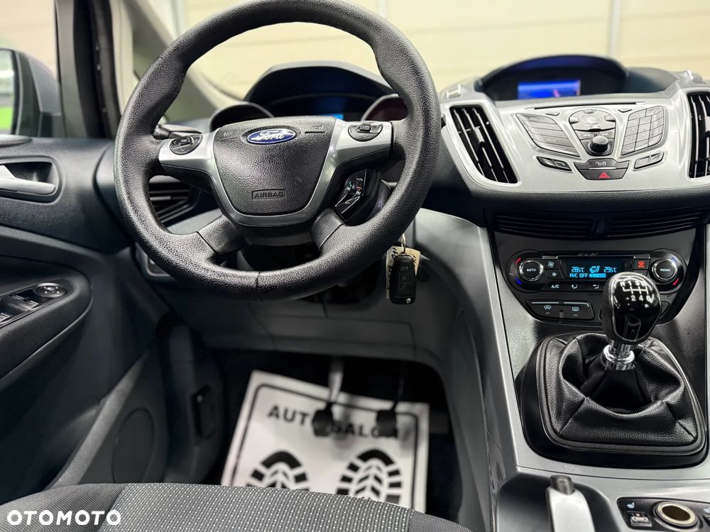 Ford Grand C-MAX - 22