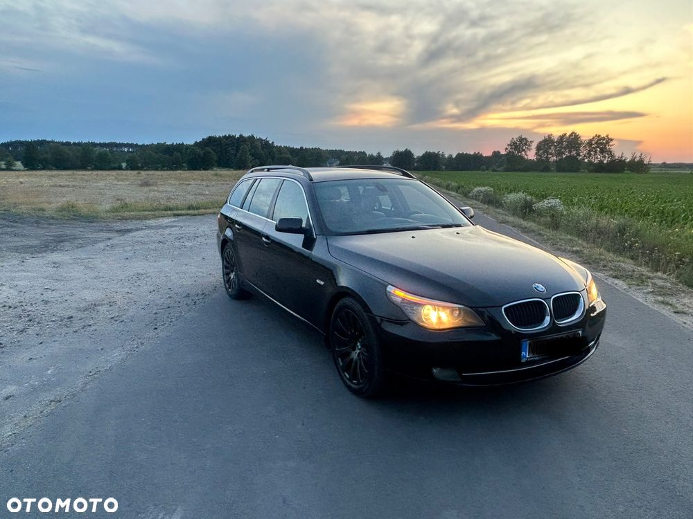 BMW Seria 5 520d Touring Edition Sport - 2