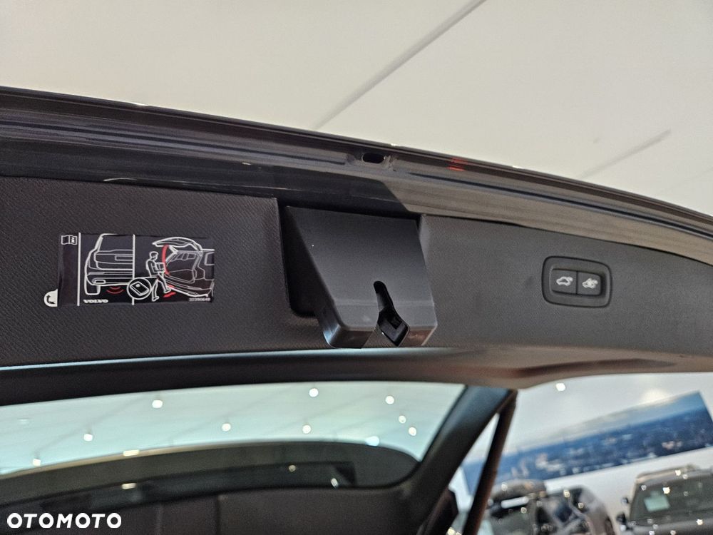 Volvo XC 90 - 32