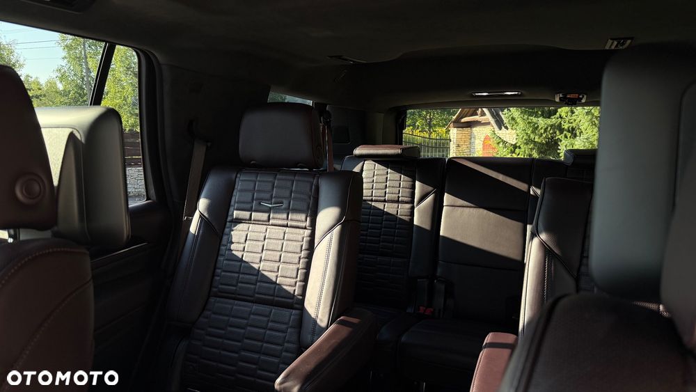 Cadillac Escalade - 6