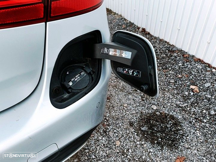 Mercedes-Benz C 300 e AMG Line - 31
