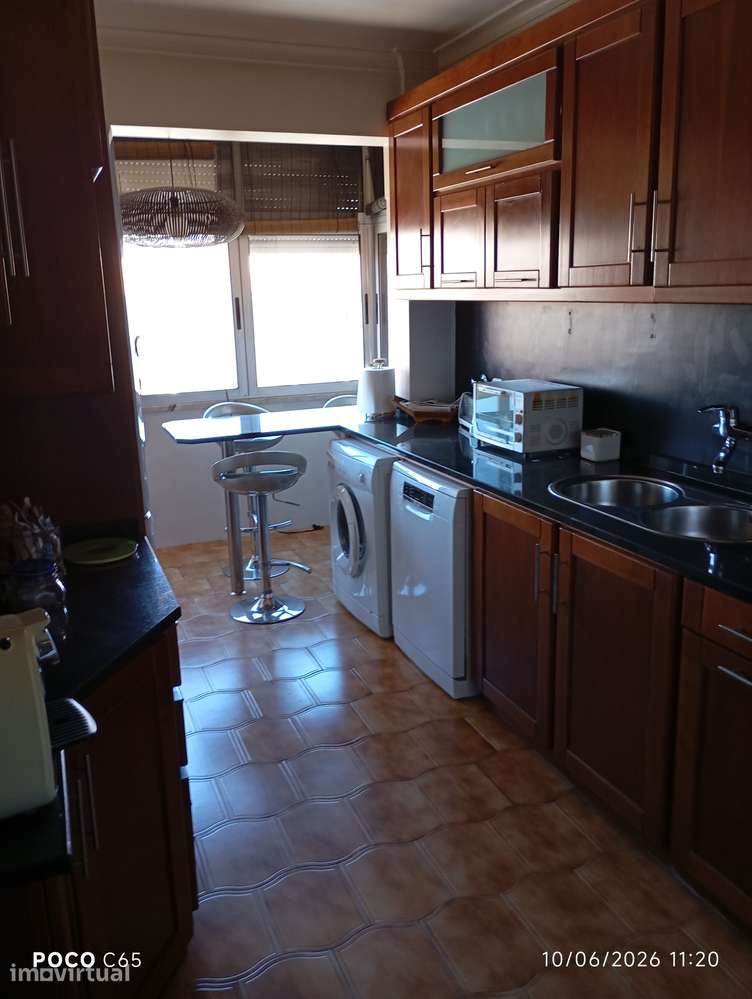 Apartamento T2  Perto do metro de Odivelas C/ cozinha equipada - Grande imagem: 3/13