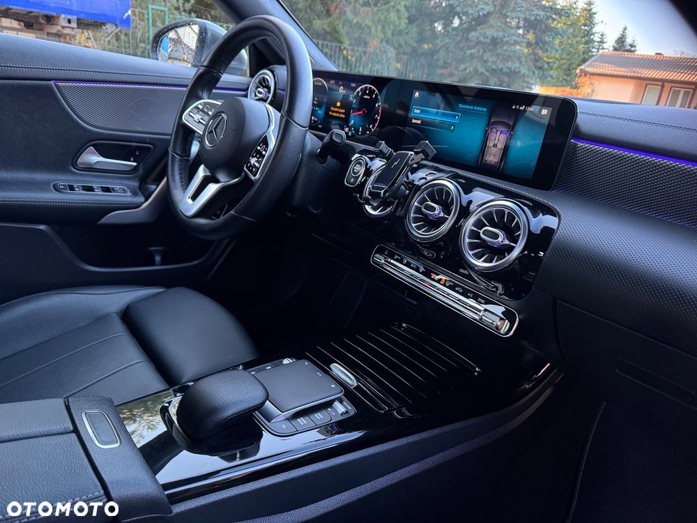 Mercedes-Benz CLA - 8