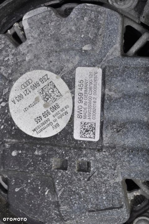 AUDI A4 B9 2.0 TDI WENTYLATOR CHŁODNICY 8W0121207 - 7