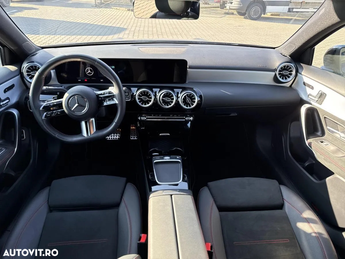 Mercedes-Benz A 220 4MATIC MHEV 8G-DCT Sedan - 13