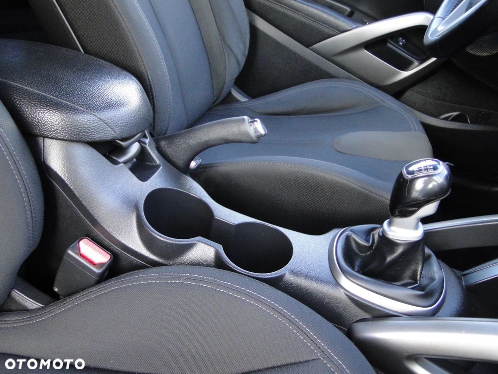 Hyundai Veloster 1.6 Premium - 22