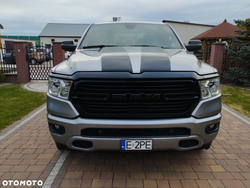 Dodge RAM - 12