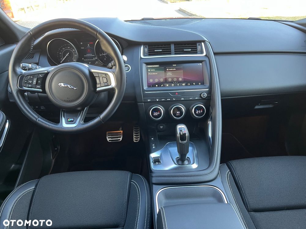Jaguar E-Pace 2.0 i4D AWD R-Dynamic - 22