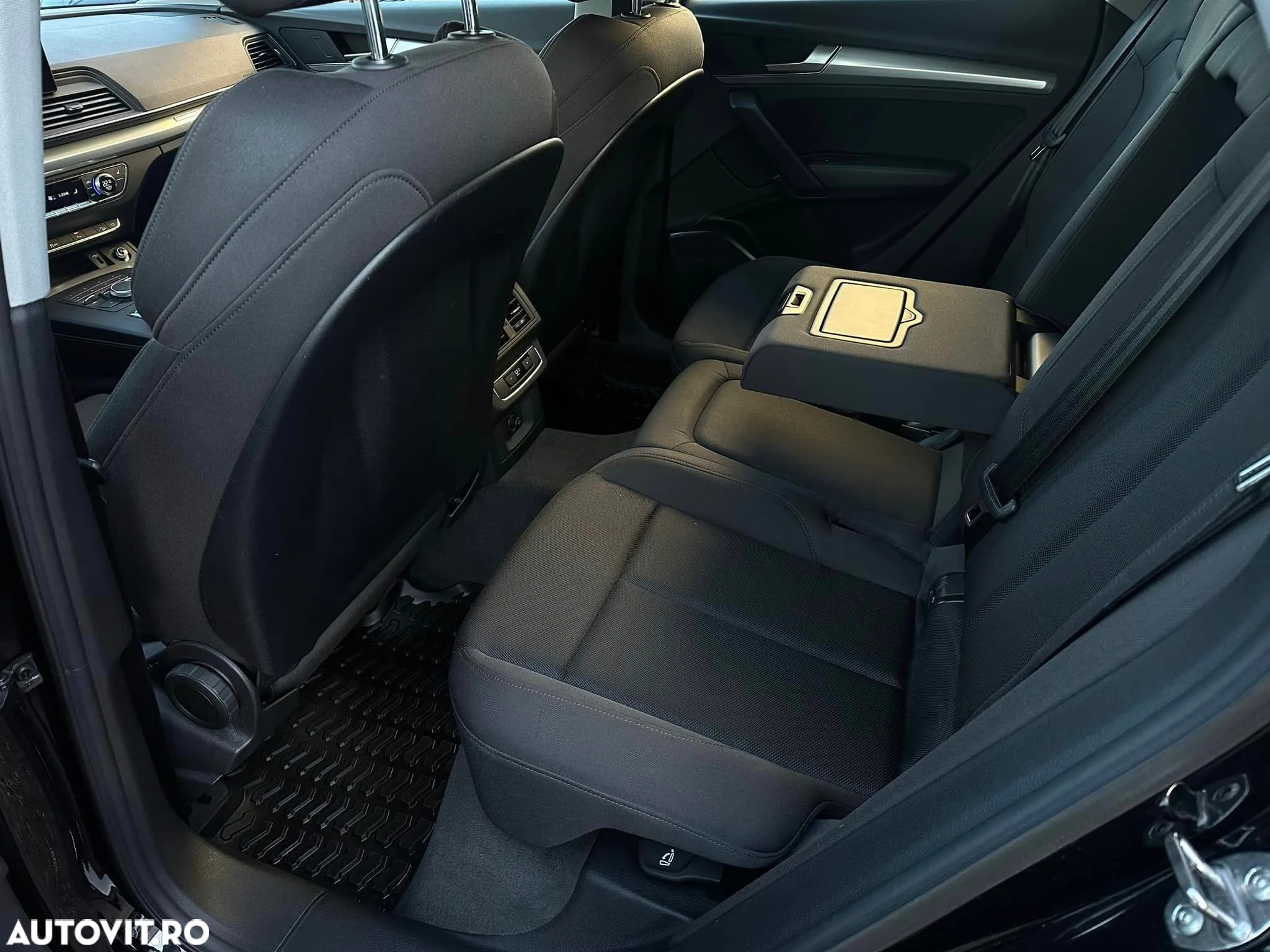 Audi Q5 50 TFSI e quattro S tronic design - 10