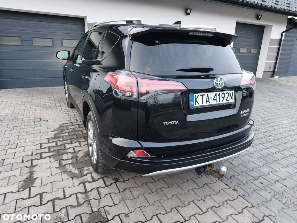 Toyota RAV4 - 8