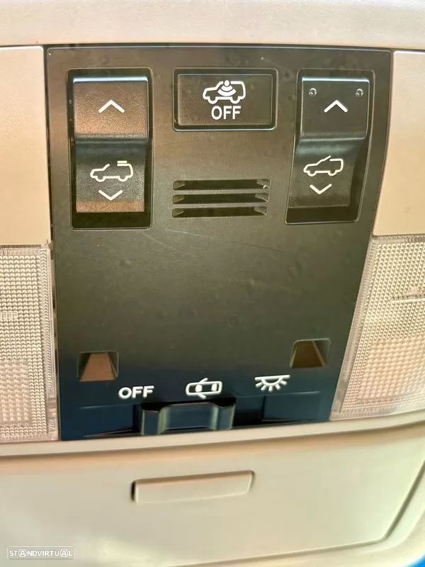 Toyota Land Cruiser - 26