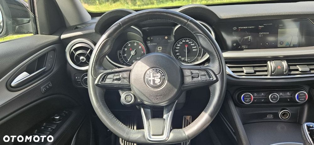 Alfa Romeo Stelvio 2.0 Turbo Veloce Q4 - 13
