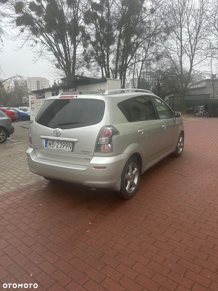 Toyota Corolla Verso 2.2 D-4D X - 6