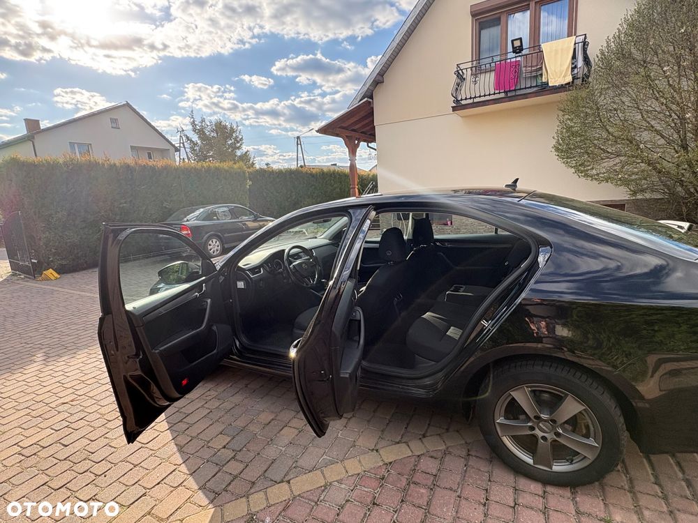 Skoda Octavia 1.6 TDI DSG Style - 6