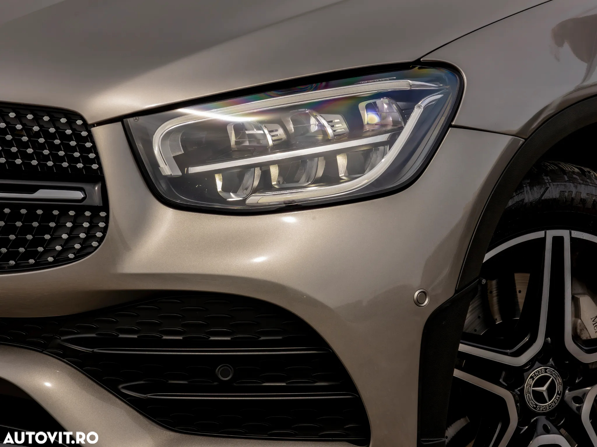 Mercedes-Benz GLC 200 d 4Matic 9G-TRONIC AMG Line - 13