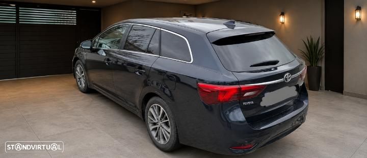 Toyota Avensis SW 2.0 D-4D Exclusive - 1