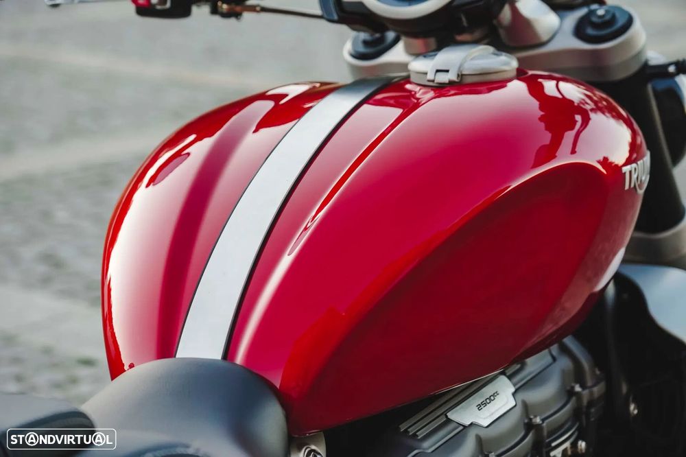 Triumph Rocket - 26