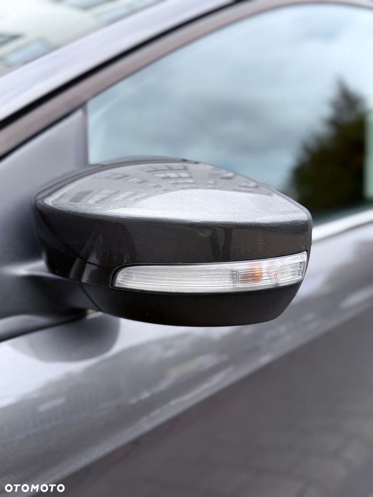 Ford Kuga - 32