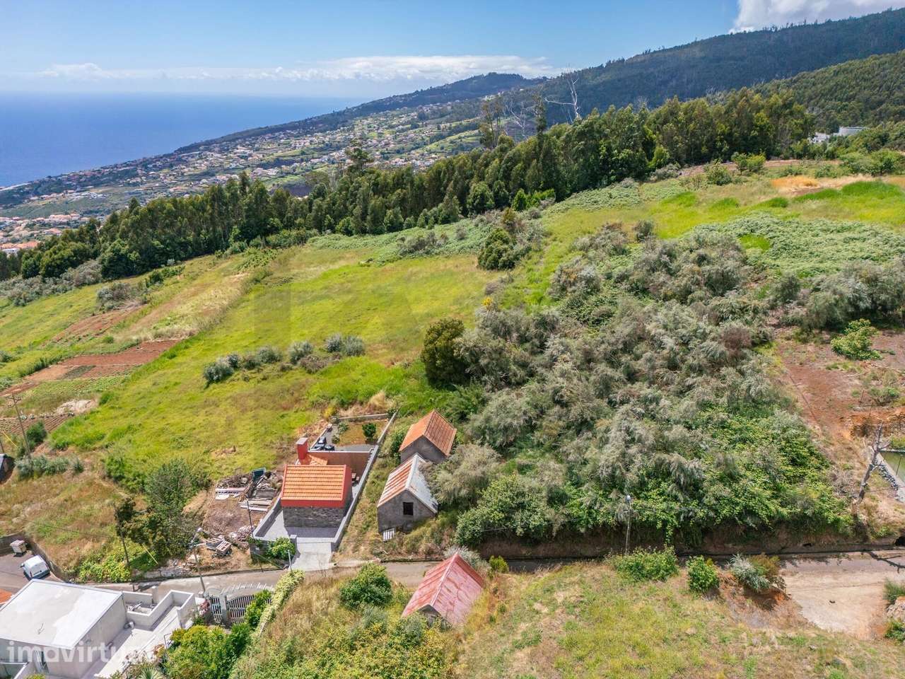 Terreno com 2 palheiros - Grande imagem: 2/16