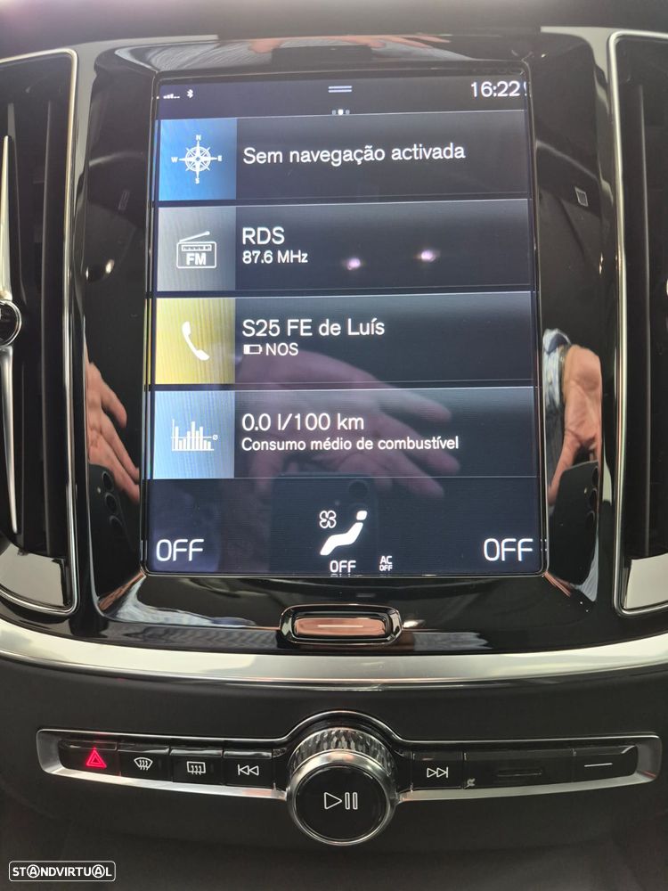 Volvo V60 2.0 B4 Momentum Core Geartronic - 13