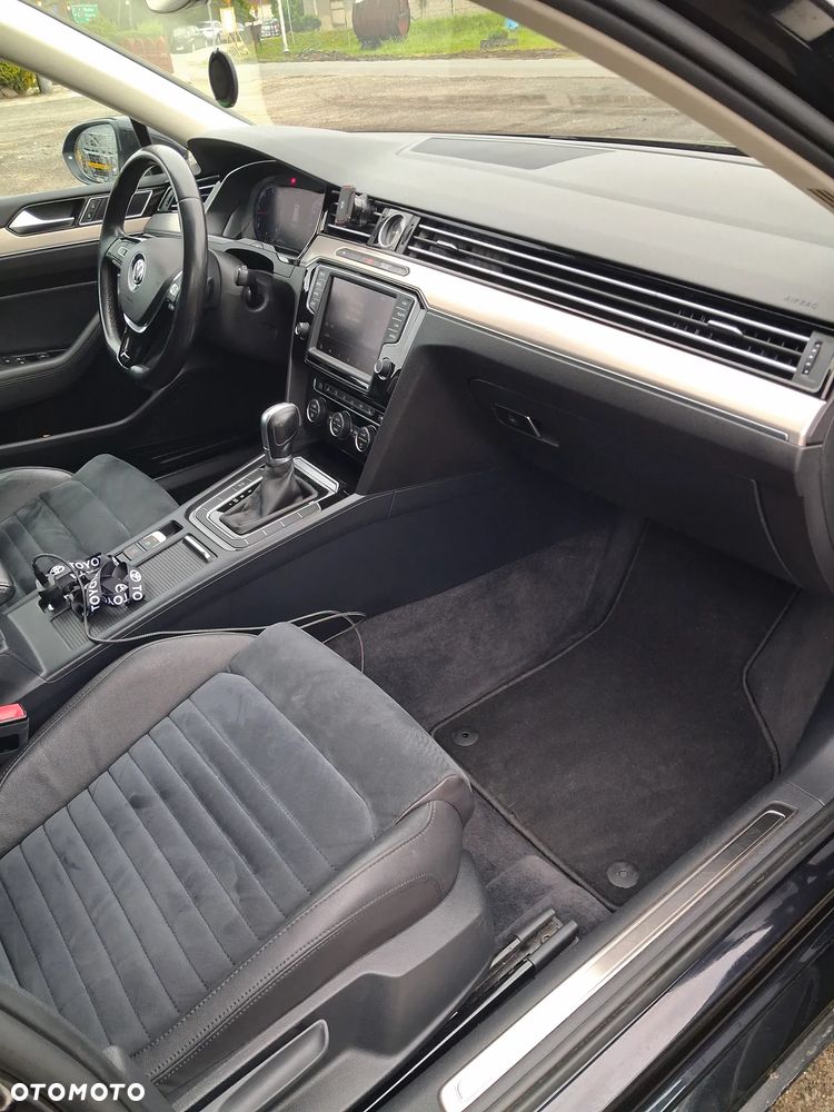 Volkswagen Passat 1.6 TDI SCR DSG Business - 10
