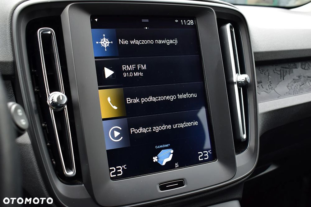 Volvo XC 40 T3 Momentum - 13