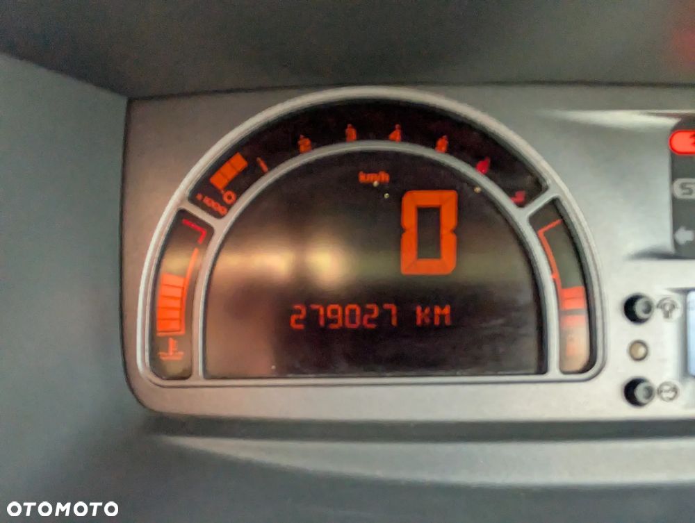Renault Modus 1.6 16V Privilege - 28