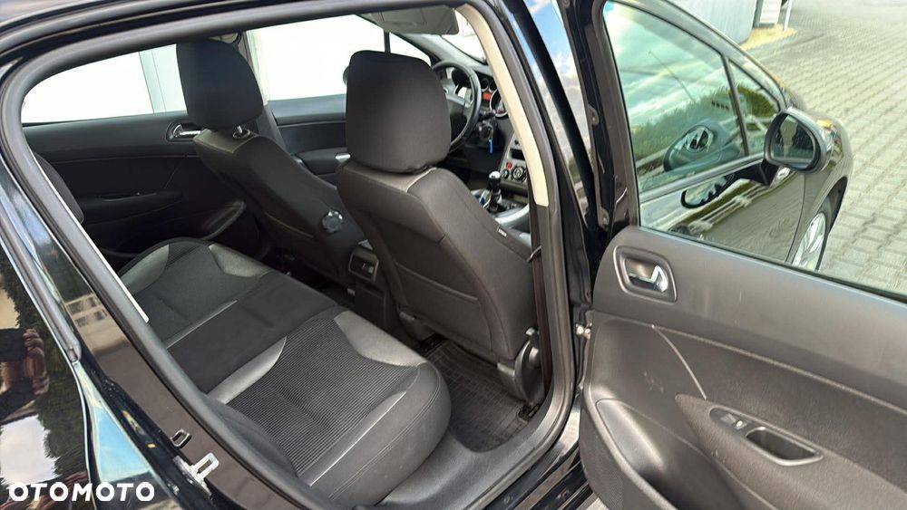 Peugeot 308 1.6 Premium - 9