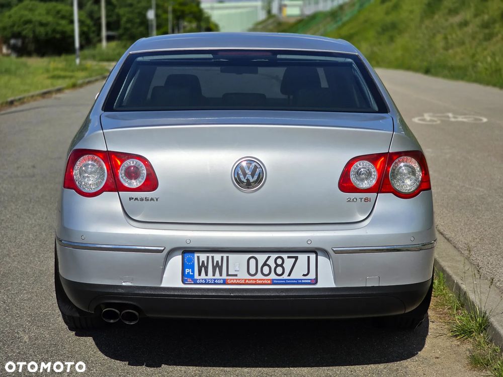 Volkswagen Passat 2.0 TSI Automatik Highline - 29