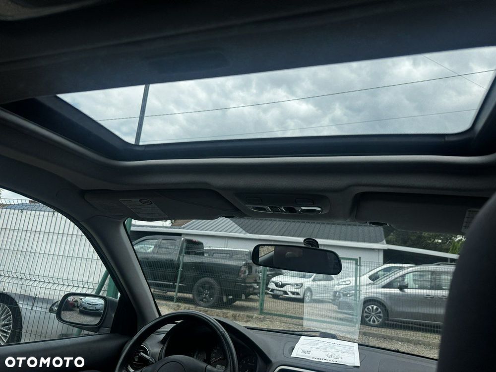 Subaru Impreza SW 2.0 RS - 34