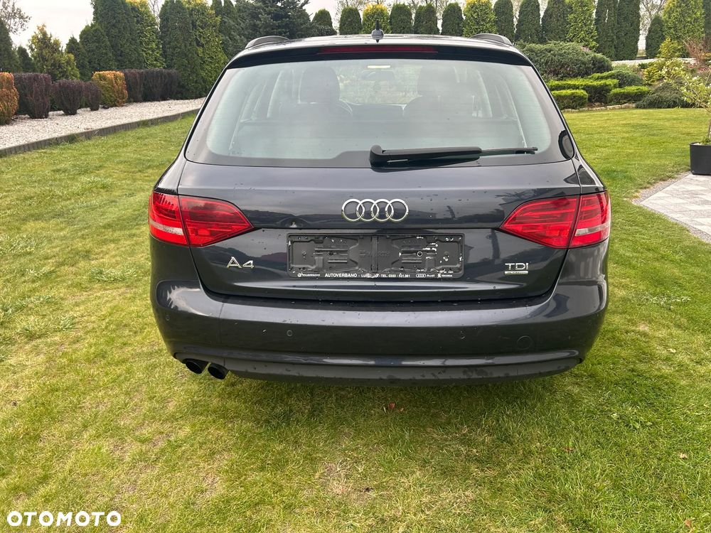 Audi A4 Avant 2012 photo 4