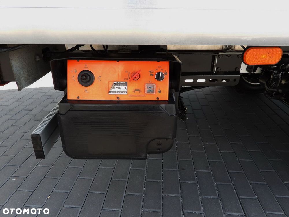 Ford TRANSIT KONTENER WINDA 8 PALET TEMPOMAT LEDY BLIŹNIACZE KOŁA KLIMATYZACJA  130KM - 22