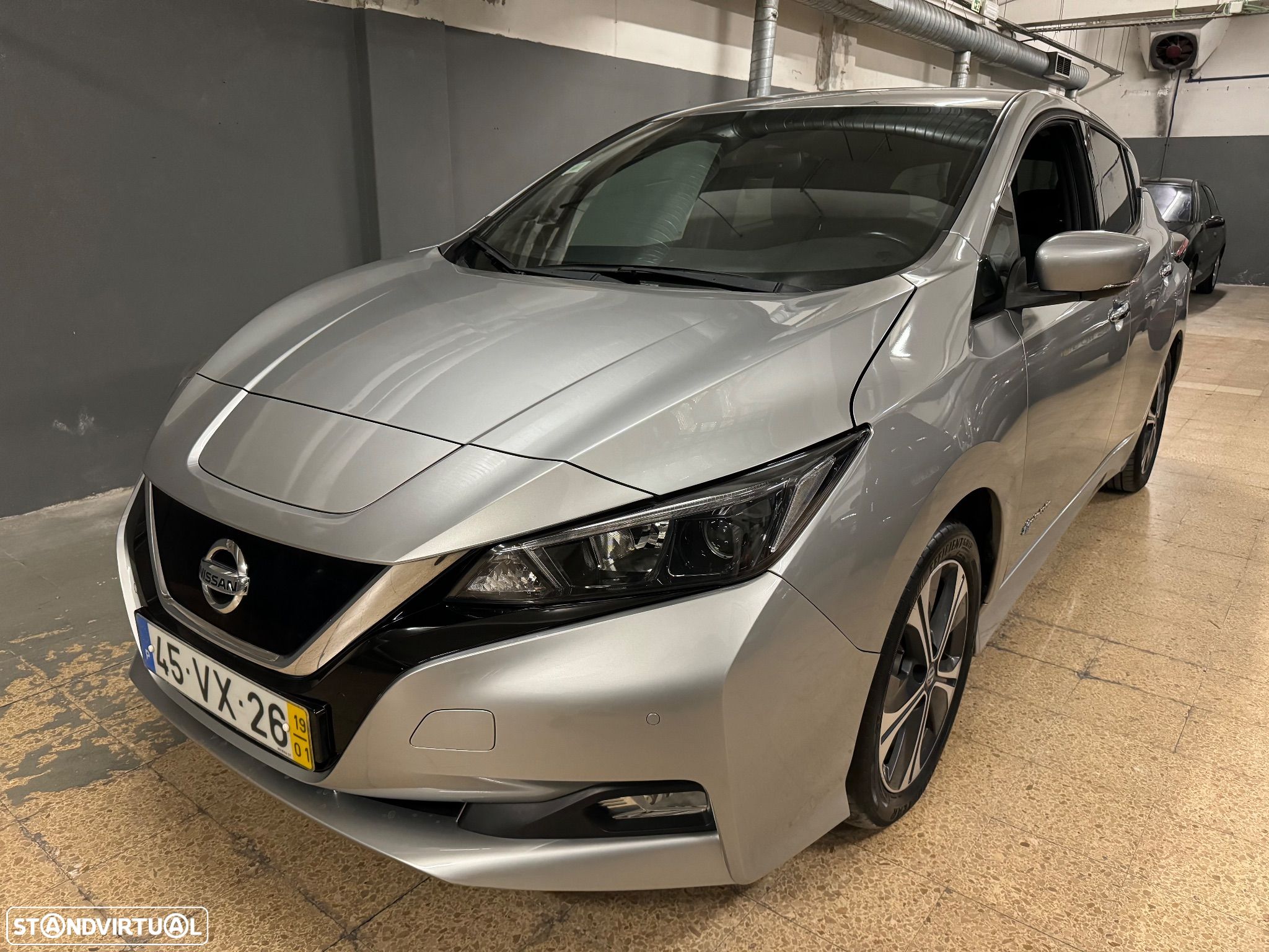 Nissan Leaf N-Connecta Two Tone - 1