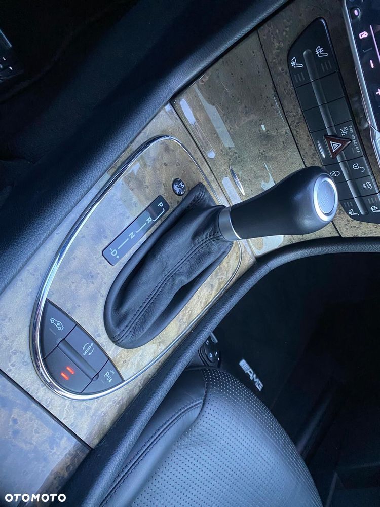 Mercedes-Benz Klasa E 63 AMG T 7G-TRONIC - 17