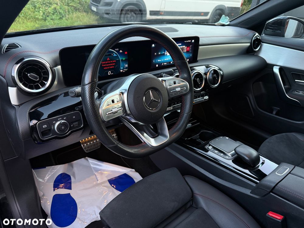 Mercedes-Benz CLA 250 e 8G-DCT AMG Line - 10