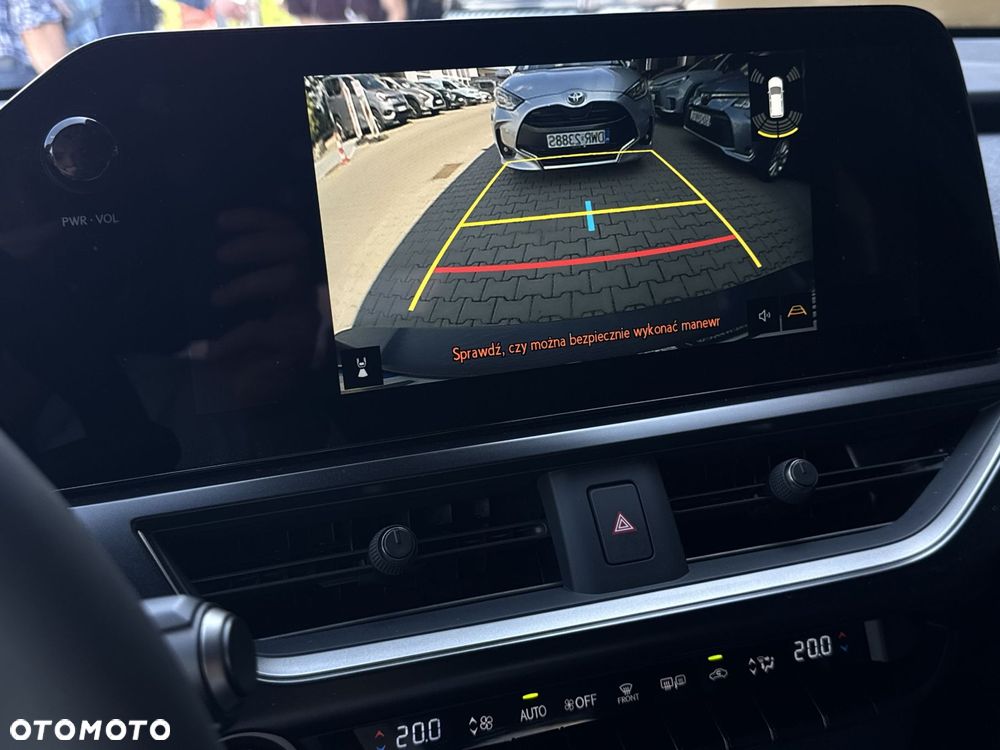Lexus UX 300h F Sport Design - 24