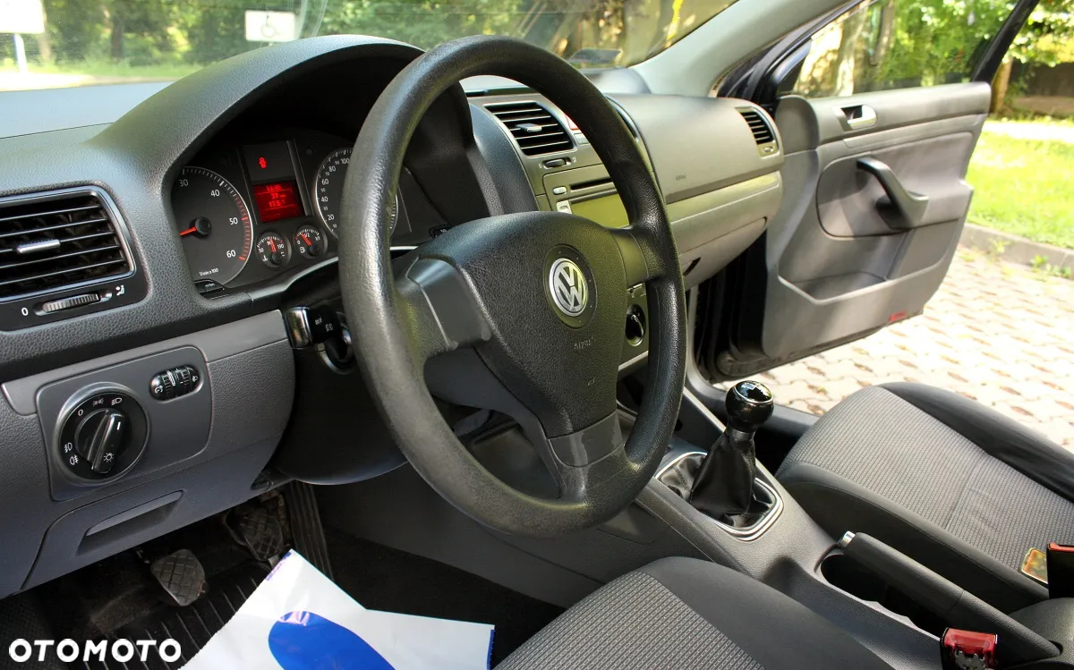 Volkswagen Jetta 1.9 TDI Comfortline - 11