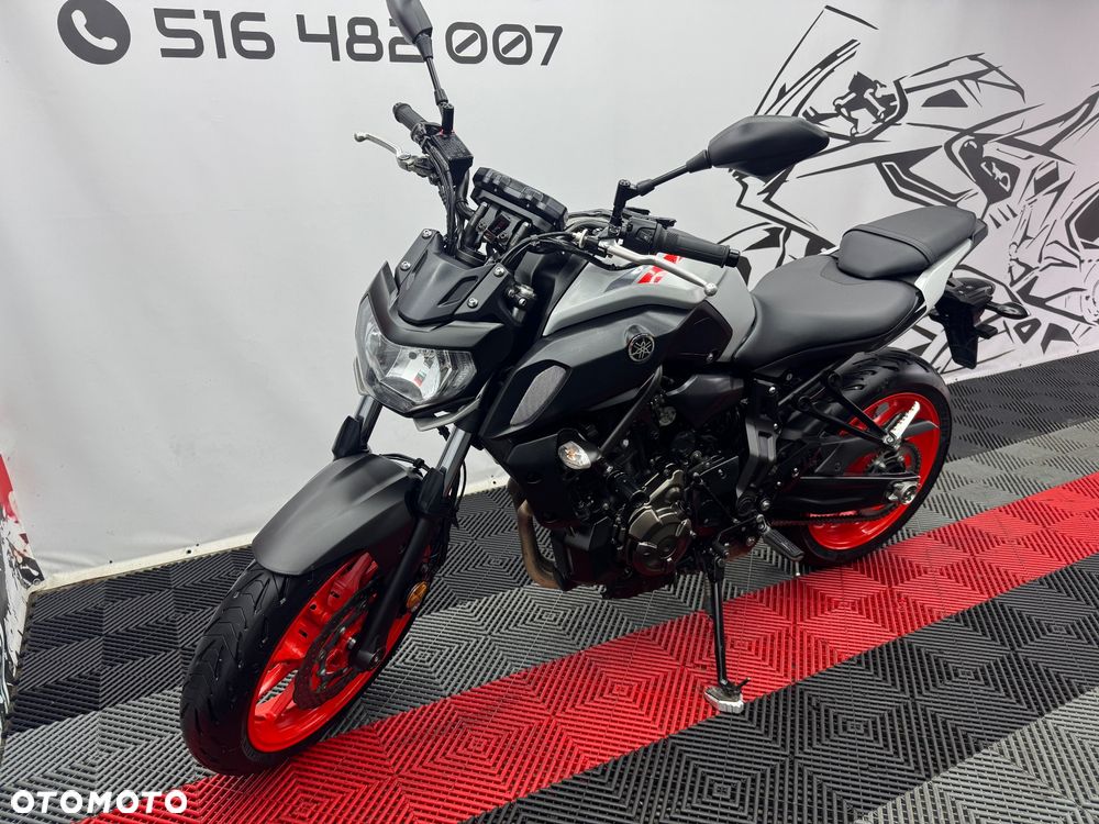 Yamaha MT - 8